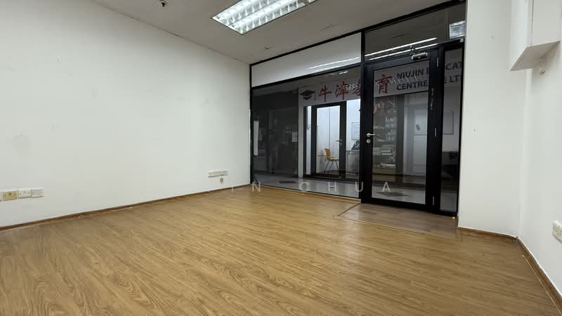 Bukit Timah Shopping Centre, 170 Upper Bukit Timah Road, 183 sqft, Mall Shop For Rent, by Alvin Chua, 500160066 - Interior - CommercialGuru.com.sg
