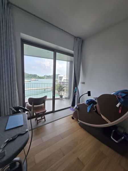 The Reef at King's Dock, 2 Harbourfront Avenue, 3 Bedrooms, 1,249 sqft, Condominium For Sale, by K L Goh, 500160069 - Balcony - PropertyGuru.com.sg