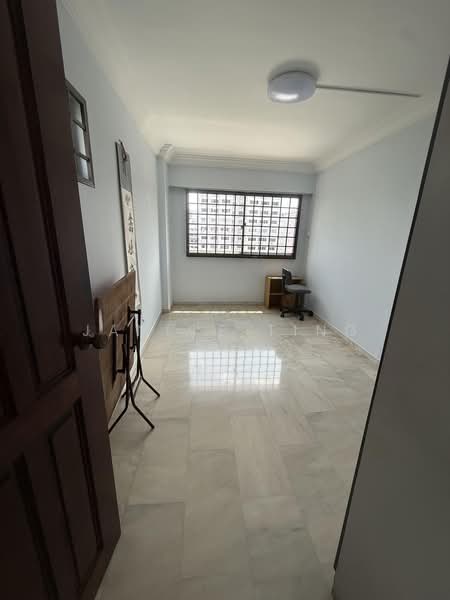 537 Hougang Street 52, 537 Hougang Street 52, Room Rental, 100 sqft, HDB Flat For Rent, by Janice Ting, 500160082 - Study - PropertyGuru.com.sg