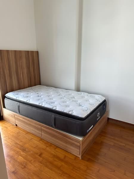 18 Woodsville, 18 Woodsville Close, 3 Bedrooms, 915 sqft, Condominium For Rent, by Mervin Siow, 500160084 - Bedroom - PropertyGuru.com.sg