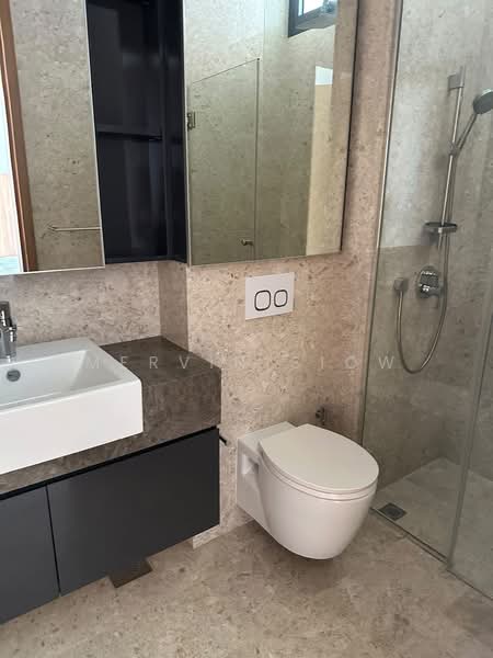 18 Woodsville, 18 Woodsville Close, 3 Bedrooms, 915 sqft, Condominium For Rent, by Mervin Siow, 500160084 - Bathroom - PropertyGuru.com.sg