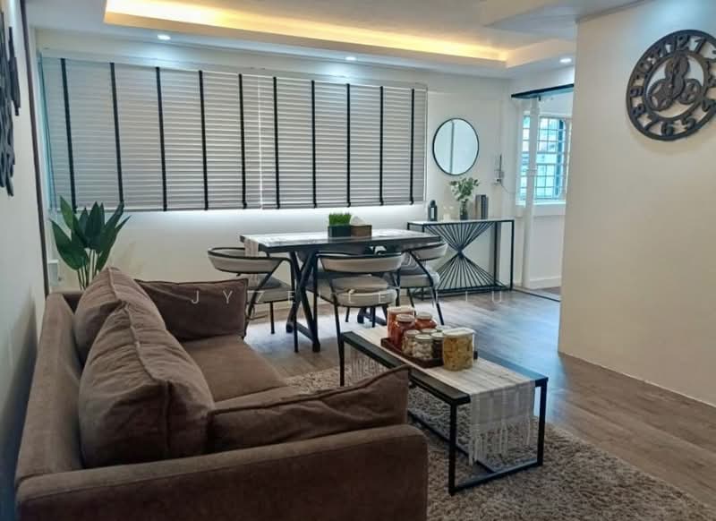 605 Yishun Street 61, 605 Yishun Street 61, 3 Bedrooms, 980 sqft, HDB Flat For Rent, by Jyzelle Liu, 500160091 - Living Room - PropertyGuru.com.sg