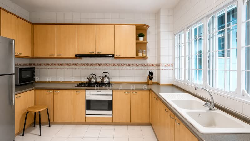 Ardisia Garden, Serangoon Terrace, 5 Bedrooms, 2,400 sqft, Terraced House For Sale, by Phoenix Tan Feng Huang, 500160097 - Kitchen - PropertyGuru.com.sg