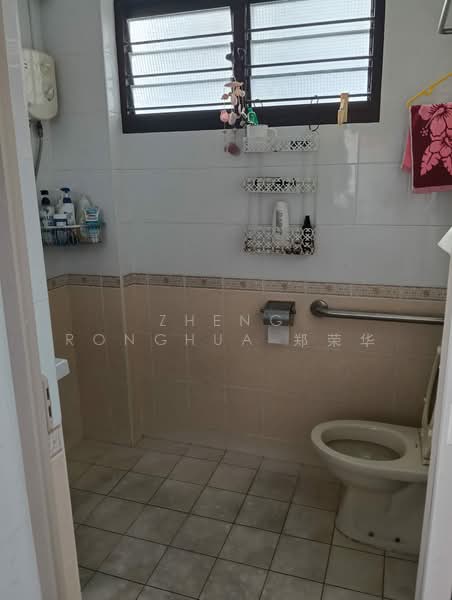 612 Clementi West Street 1, 612 Clementi West Street 1, Room Rental, 120 sqft, HDB Flat For Rent, by Zheng Ronghua 郑荣华, 500160105 - Bathroom - PropertyGuru.com.sg