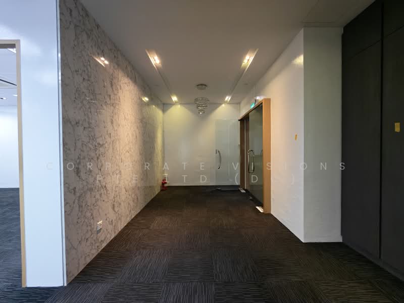 Fitted Office Near MRT, Pasir Panjang near Mapletree Business City, 3,073 sqft, Light Industrial (B1) For Rent, by DENNIS CHENG, 500160112 - Corridor - CommercialGuru.com.sg