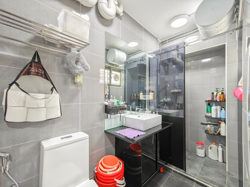 540 Choa Chu Kang Street 52, 540 Choa Chu Kang Street 52, 5 Bedrooms, 1,421 sqft, HDB Flat For Sale, by Clement Huang, 500160125 - Bathroom - PropertyGuru.com.sg