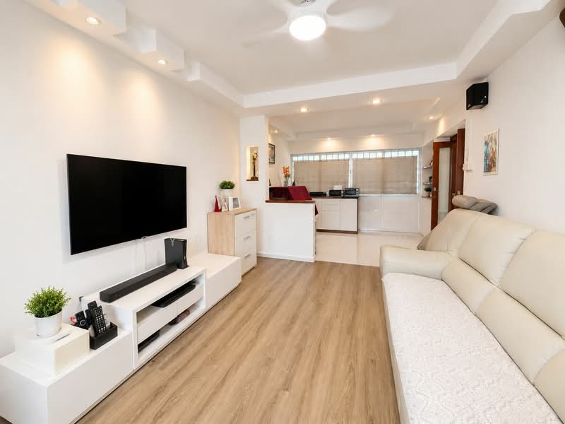 539 Hougang Street 52, 539 Hougang Street 52, 3 Bedrooms, 1,582 sqft, HDB Flat For Sale, by Cybele Chew, 500160126 - Living Room - PropertyGuru.com.sg