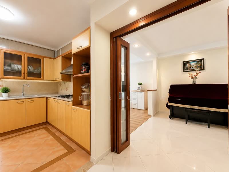 539 Hougang Street 52, 539 Hougang Street 52, 3 Bedrooms, 1,582 sqft, HDB Flat For Sale, by Cybele Chew, 500160126 - Kitchen - PropertyGuru.com.sg