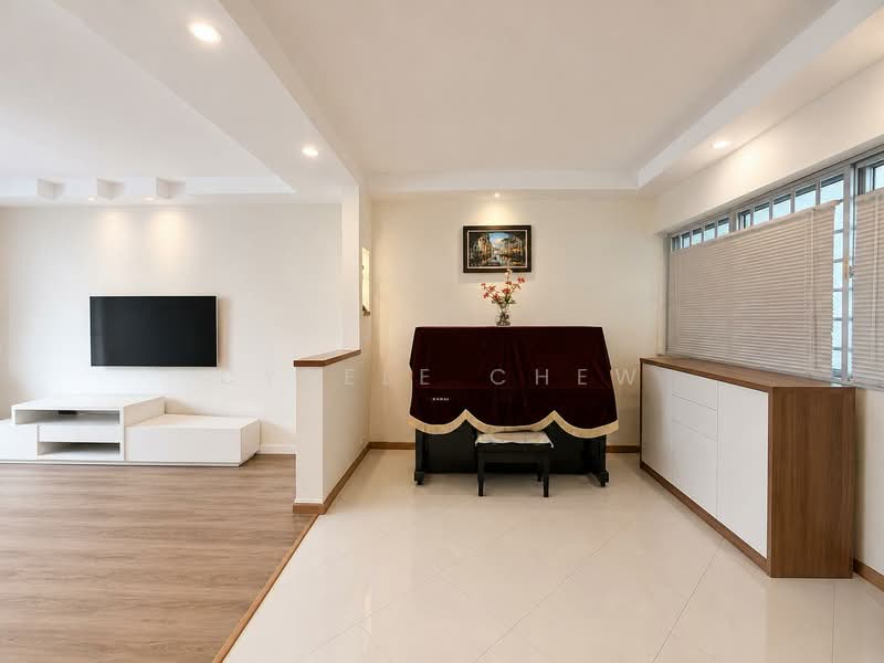 539 Hougang Street 52, 539 Hougang Street 52, 3 Bedrooms, 1,582 sqft, HDB Flat For Sale, by Cybele Chew, 500160126 - Living Room - PropertyGuru.com.sg