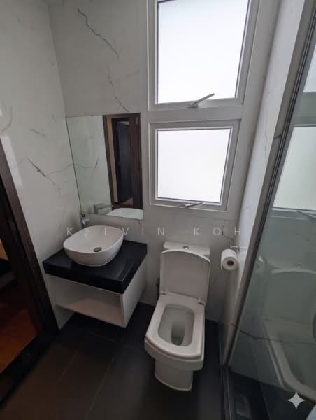 Suites @ Topaz, 3 Topaz Road, 1 Bedroom, 388 sqft, Condominium For Sale, by Kelvin Koh, 500160142 - Bathroom - PropertyGuru.com.sg