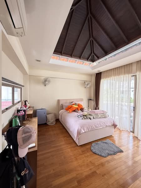 Jalan Remis, Jalan Remis, 4 Bedrooms, 3,800 sqft, Semi-Detached House For Rent, by Joe Tay, 500160146 - Bedroom - PropertyGuru.com.sg