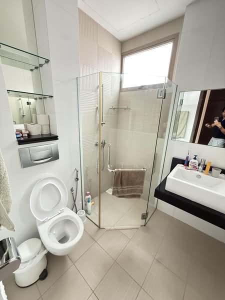 Jalan Remis, Jalan Remis, 4 Bedrooms, 3,800 sqft, Semi-Detached House For Rent, by Joe Tay, 500160146 - Bathroom - PropertyGuru.com.sg