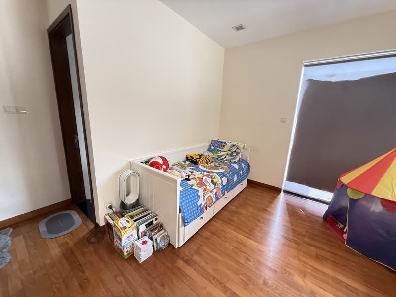 Jalan Remis, Jalan Remis, 4 Bedrooms, 3,800 sqft, Semi-Detached House For Rent, by Joe Tay, 500160146 - Bedroom - PropertyGuru.com.sg