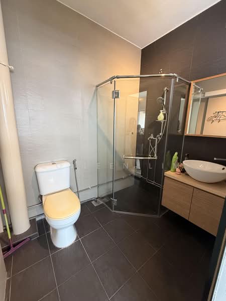 533 Hougang Avenue 6, 533 Hougang Avenue 6, 3 Bedrooms, 1,560 sqft, HDB Flat For Rent, by Colleen Lim, 500160153 - Bathroom - PropertyGuru.com.sg