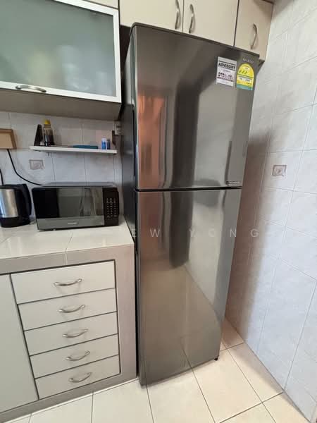 64 Teban Gardens Road, 64 Teban Gardens Road, Room Rental, 100 sqft, HDB Flat For Rent, by Andrew Yong, 500160175 - Kitchen - PropertyGuru.com.sg