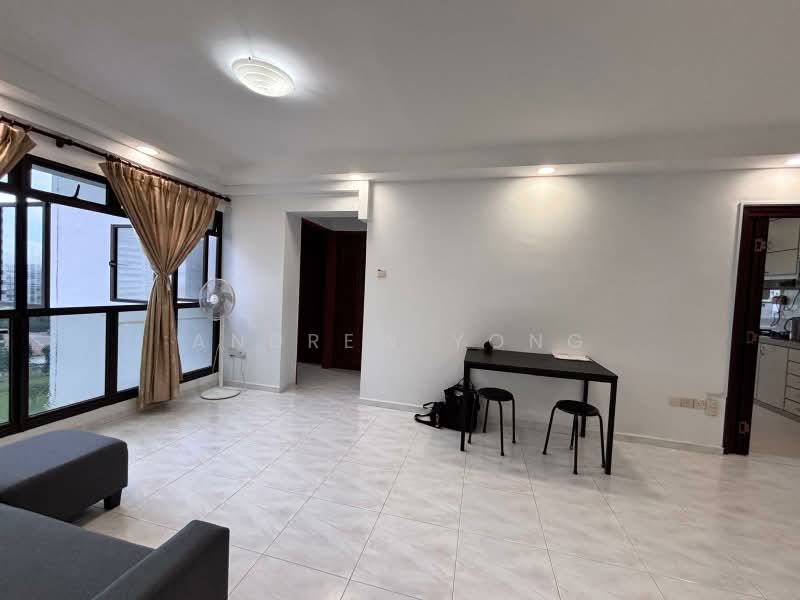 64 Teban Gardens Road, 64 Teban Gardens Road, Room Rental, 100 sqft, HDB Flat For Rent, by Andrew Yong, 500160175 - Living Room - PropertyGuru.com.sg