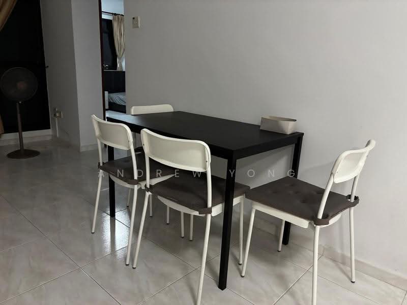 64 Teban Gardens Road, 64 Teban Gardens Road, Room Rental, 100 sqft, HDB Flat For Rent, by Andrew Yong, 500160175 - Dining Room - PropertyGuru.com.sg