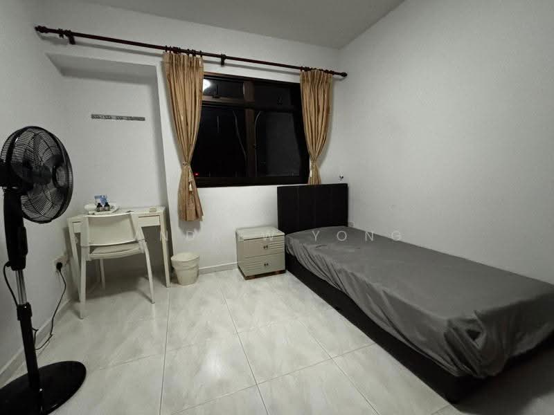 64 Teban Gardens Road, 64 Teban Gardens Road, Room Rental, 100 sqft, HDB Flat For Rent, by Andrew Yong, 500160175 - Bedroom - PropertyGuru.com.sg