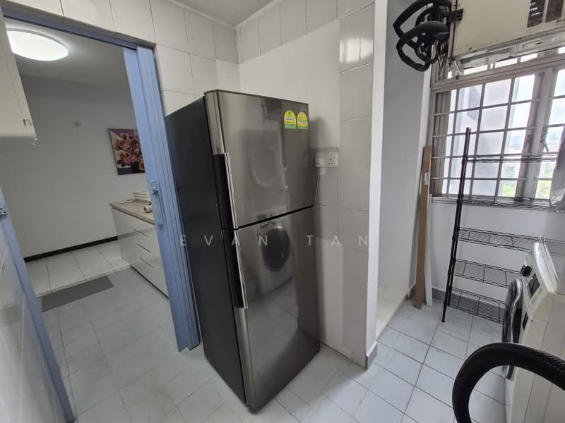 Ava Towers, 10 Ava Road, Room Rental, 150 sqft, Apartment For Rent, by Evan Tan, 500160193 - Kitchen - PropertyGuru.com.sg