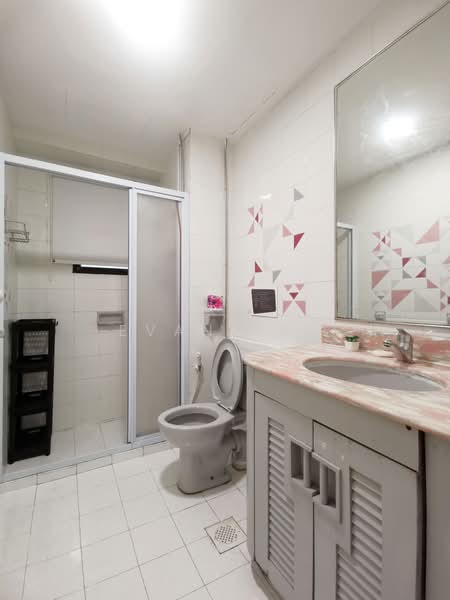 The Regalia, 2 River Valley Close, Room Rental, 200 sqft, Apartment For Rent, by Evan Tan, 500160212 - PropertyGuru.com.sg