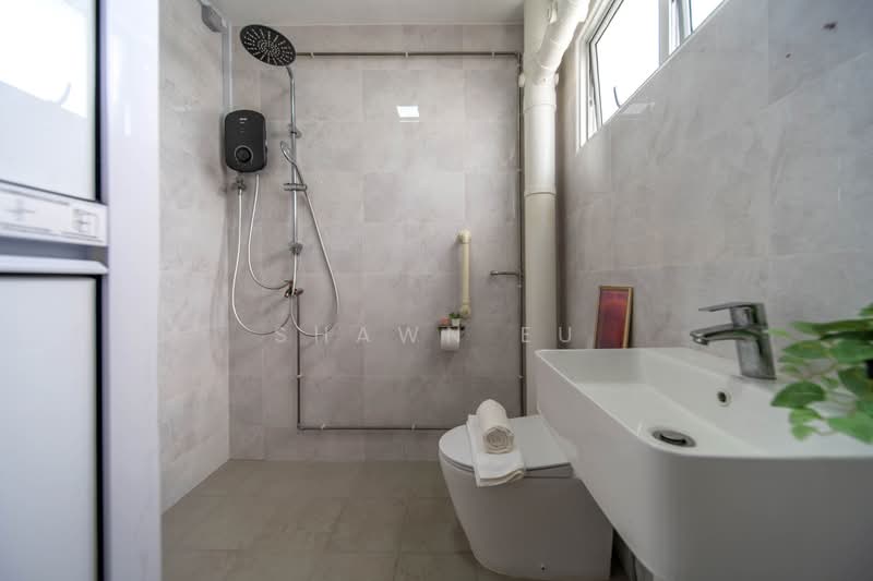 163 Simei Road, 163 Simei Road, 4 Bedrooms, 1,378 sqft, HDB Flat For Sale, by Shawn Eu, 500160227 - Bathroom - PropertyGuru.com.sg