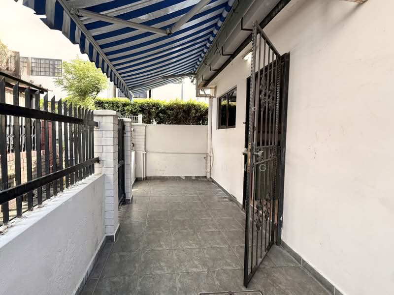 ⭐️⭐️LANDED7772@ Freehold End Terrace Walk to Amenities Quiet and Convenient 1km Tao Nan, Katong, 4 Bedrooms, 2,000 sqft, Corner Terrace For Sale, by Ivan Chng, 500160238 - Exterior - PropertyGuru.com.sg
