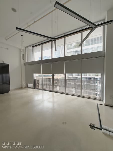 Eon Shenton, 70 Shenton Way, Chinatown / Tanjong Pagar, 1,109 sqft, Office For Sale, by Kevin Chew, 500160239 - Open concept area Lightings not included - CommercialGuru.com.sg