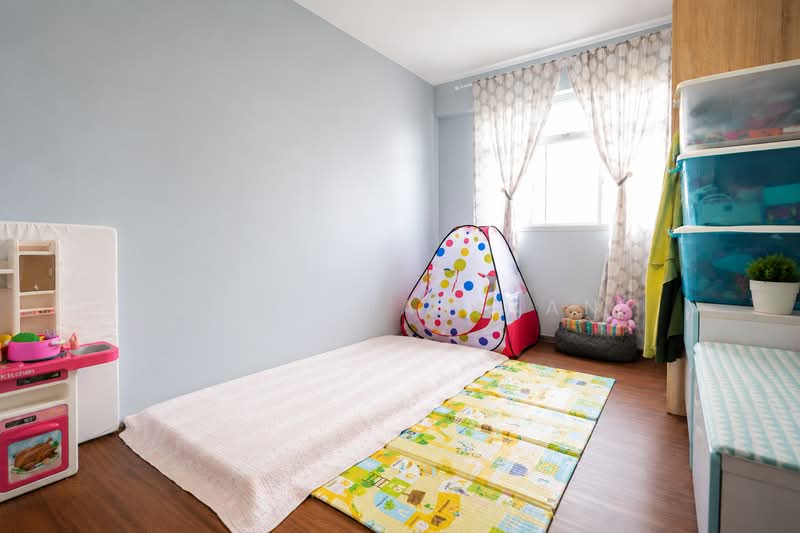 121C Canberra Street, 121C Canberra Street, 3 Bedrooms, 1,001 sqft, HDB Flat For Sale, by Shah Marican, 500160245 - Bedroom - PropertyGuru.com.sg