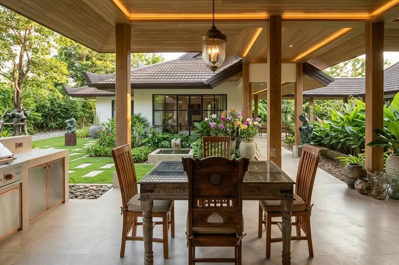 Live, Enhance or Rebuild 🌟Hilltop, Lush Greenery 🌟 near NYPS, , 10+ Bedrooms, 4,000 sqft, Good Class Bungalow For Sale, by Martin Goh 吴伟楠, 500160252 - Exterior - PropertyGuru.com.sg