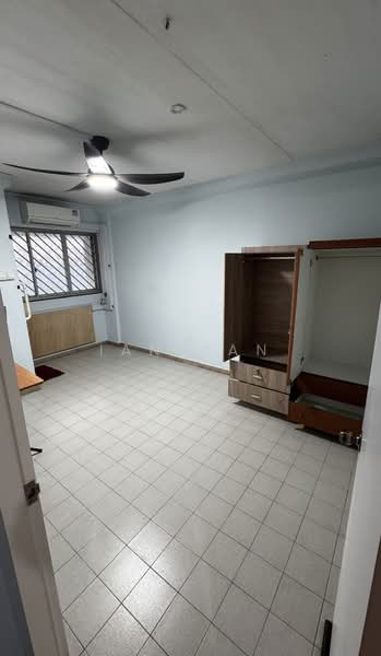 520450, Street 42, 1 Bedroom, 200 sqft, HDB Flat For Rent, by Ian Tan, 500160267 - Master Bedroom - PropertyGuru.com.sg