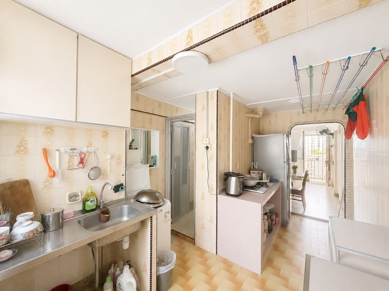 20 Jalan Klinik, 20 Jalan Klinik, 3 Bedrooms, 635 sqft, HDB Flat For Rent, by Avril Bin, 500160282 - Kitchen - PropertyGuru.com.sg