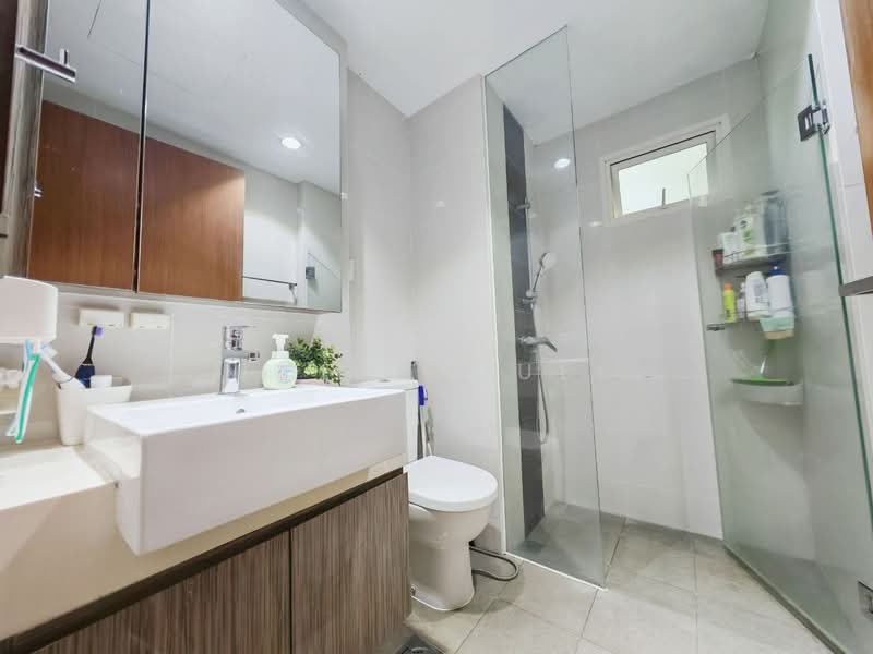 Watercolours, 25 Pasir Ris Link, 3 Bedrooms, 1,625 sqft, Executive Condominium For Sale, by Jayme Quek, 500160286 - Bathroom - PropertyGuru.com.sg