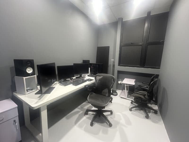 Citilink Warehouse Complex, 102E Pasir Panjang Road, 1,700 sqft, Light Industrial (B1) For Rent, by Hendry Lim, 500160287 - Study - CommercialGuru.com.sg