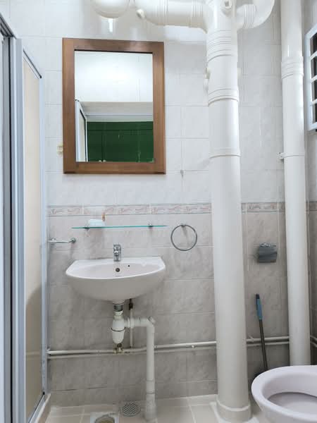 275A Jurong West Street 25, 275A Jurong West Street 25, 3 Bedrooms, 969 sqft, HDB Flat For Rent, by Kevin Ho, 500160310 - Bathroom - PropertyGuru.com.sg