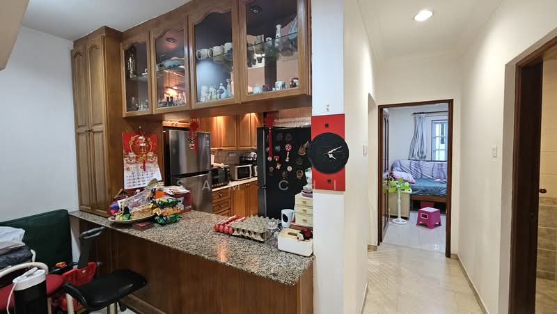 Mayflower Gardens, Mayflower Drive, 4 Bedrooms, 2,010 sqft, Terraced House For Sale, by Sam Chin, 500160316 - Kitchen - PropertyGuru.com.sg