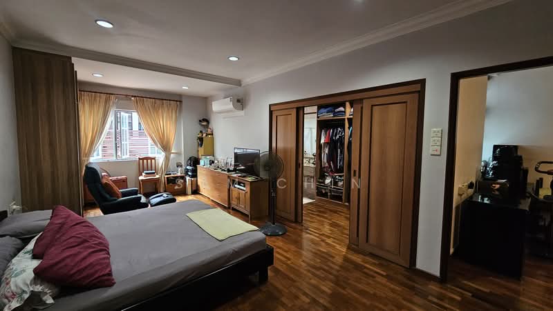 Mayflower Gardens, Mayflower Drive, 4 Bedrooms, 2,010 sqft, Terraced House For Sale, by Sam Chin, 500160316 - PropertyGuru.com.sg