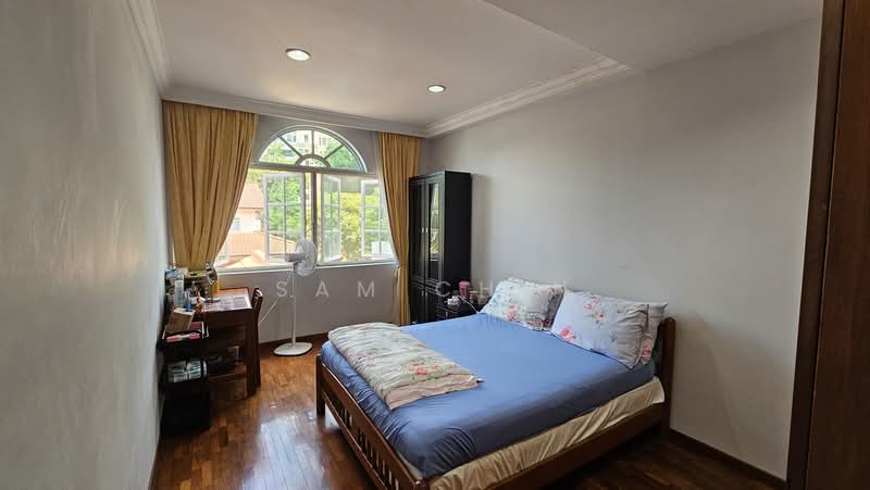 Mayflower Gardens, Mayflower Drive, 4 Bedrooms, 2,010 sqft, Terraced House For Sale, by Sam Chin, 500160316 - PropertyGuru.com.sg
