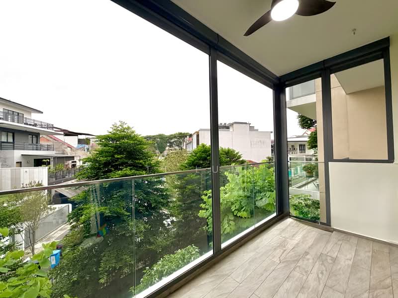 The Gazania, 11 How Sun Drive, 2 Bedrooms, 700 sqft, Condominium For Sale, by TT Lum, 500160319 - Balcony - PropertyGuru.com.sg