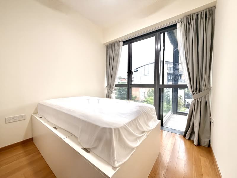 The Gazania, 11 How Sun Drive, 2 Bedrooms, 700 sqft, Condominium For Sale, by TT Lum, 500160319 - Bedroom - PropertyGuru.com.sg