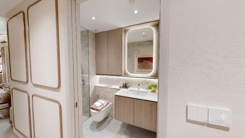 Freehold 4-bedroom beside TEL MRT !, , 4 Bedrooms, 1,249 sqft, Condominium For Sale, by Vivian Toh, 500160322 - Bathroom - PropertyGuru.com.sg