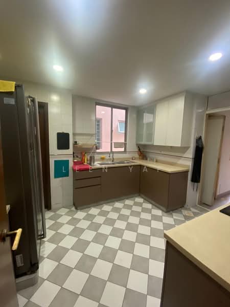 Maple Woods, 991 Bukit Timah Road, Room Rental, 100 sqft, Condominium For Rent, by Leen Yap, 500160330 - Kitchen - PropertyGuru.com.sg