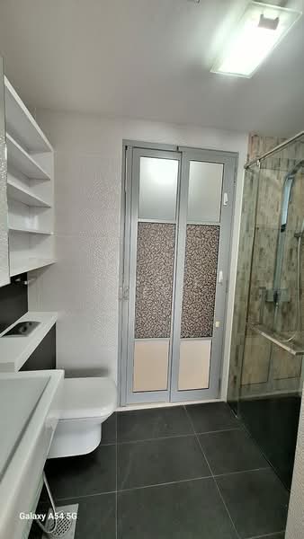 iSuites @ Palm, 24 GLASGOW ROAD, 2 Bedrooms, 635 sqft, Condominium For Rent, by Jessie Lee, 500160332 - Bathroom - PropertyGuru.com.sg