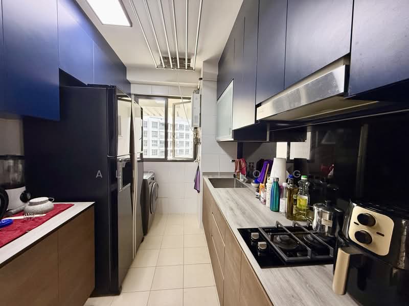347B Yishun Avenue 11, 347B Yishun Avenue 11, 3 Bedrooms, 990 sqft, HDB Flat For Sale, by Alicia Leong, 500160335 - Kitchen - PropertyGuru.com.sg