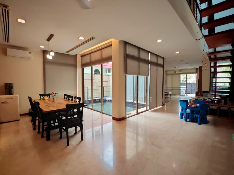 Spring Park Estate, Primrose Avenue, 5 Bedrooms, 3,800 sqft, Semi-Detached House For Rent, by Alan Wee, 500160353 - Dining Room - PropertyGuru.com.sg