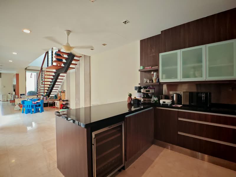 Spring Park Estate, Primrose Avenue, 5 Bedrooms, 3,800 sqft, Semi-Detached House For Rent, by Alan Wee, 500160353 - Kitchen - PropertyGuru.com.sg