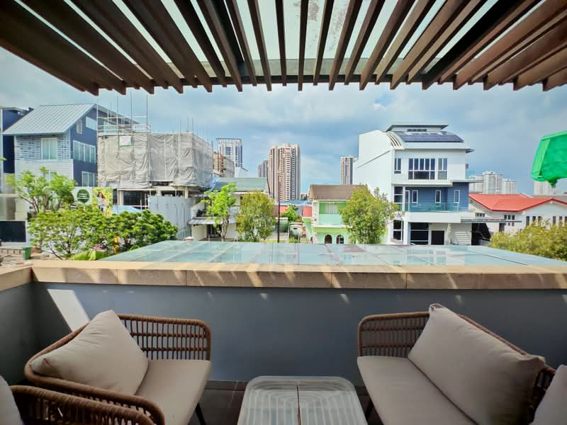 Spring Park Estate, Primrose Avenue, 5 Bedrooms, 3,800 sqft, Semi-Detached House For Rent, by Alan Wee, 500160353 - Balcony - PropertyGuru.com.sg