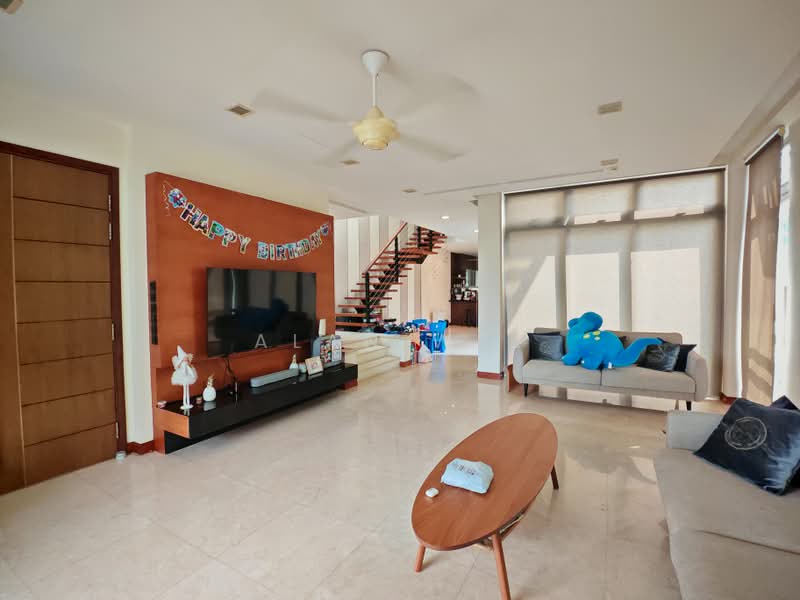 Spring Park Estate, Primrose Avenue, 5 Bedrooms, 3,800 sqft, Semi-Detached House For Rent, by Alan Wee, 500160353 - Living Room - PropertyGuru.com.sg