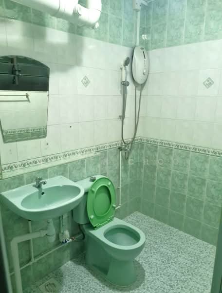 918 Hougang Avenue 9, 918 Hougang Avenue 9, Room Rental, 120 sqft, HDB Flat For Rent, by Steven Choo, 500160373 - Bathroom - PropertyGuru.com.sg
