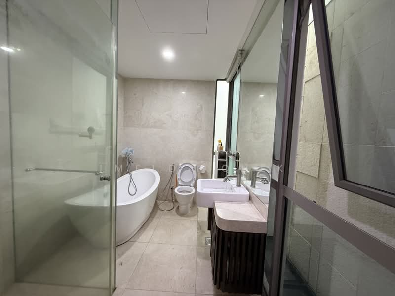 The Woods, Westwood Avenue, 5 Bedrooms, 4,564 sqft, Cluster House For Sale, by Imelda Quek, 500160374 - Bathroom - PropertyGuru.com.sg