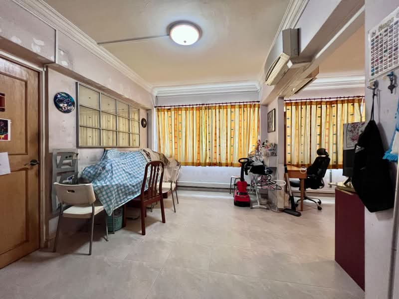 324 Yishun Central, 324 Yishun Central, 3 Bedrooms, 1,528 sqft, HDB Flat For Sale, by Raymond Szeto, 500160376 - Living Room - PropertyGuru.com.sg
